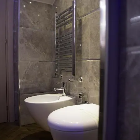 Royal Luxury 3* Napels