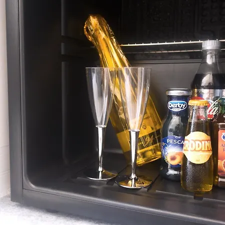 Royal Luxury נאפולי